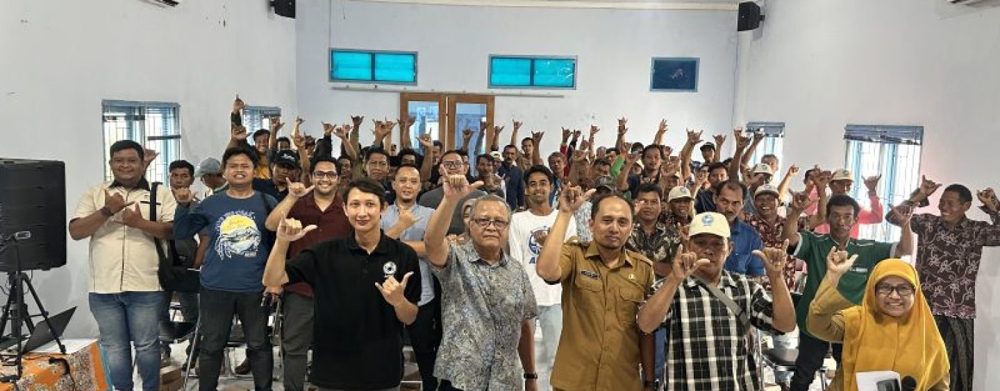 Fishing Gear Swap Program : APRI Distribution of Crab Traps Fishing Gear (Bubu) to Crab Fishers in Pamekasan Regency