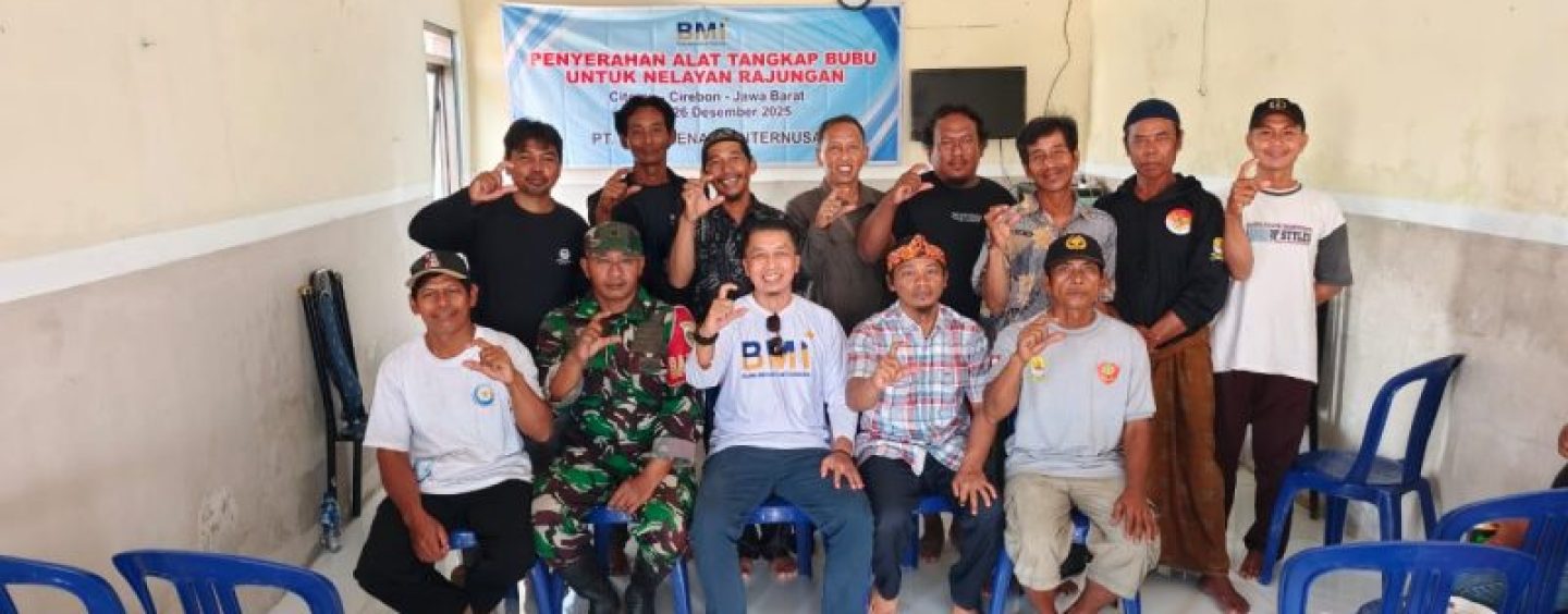 Towards Year-End, PT. BMI Distributes Crab Traps in Cirebon to Support Sustainable and Marine Mammal-Safe Fisheries