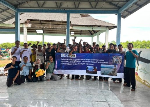 APRI and WWF Indonesia  Conduct ETP Bycatch Handling and Marine Mammal Rescue Training for Blue Swimming Crab Fishers in East Lampung